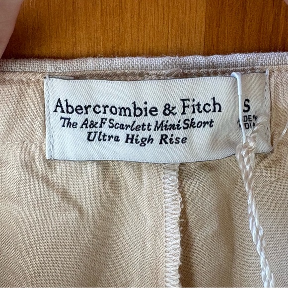 Abercrombie and Fitch Scarlett Linen-Blend Mini Skort - Picture 8 of 9